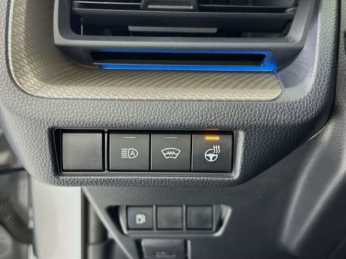 Used 2024 Toyota Prius XLE AWD/4WD image 10