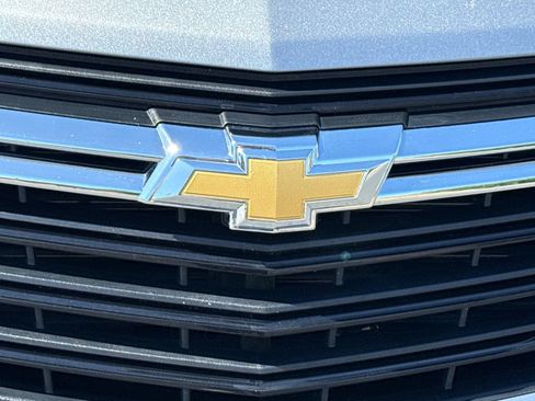 Used 2024 Chevrolet Equinox LT FWD image 8