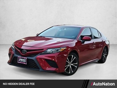Used 2020 Toyota Camry SE FWD image 1