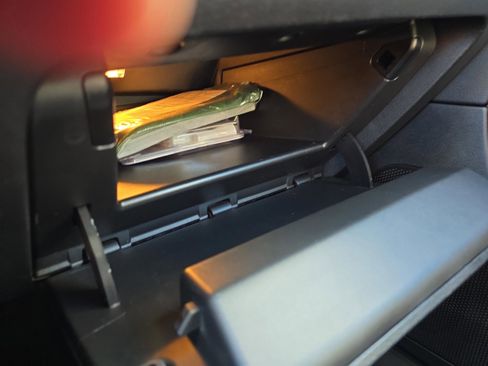 Used 2019 Jeep Cherokee Latitude Plus w/ Cold Weather Group image 24