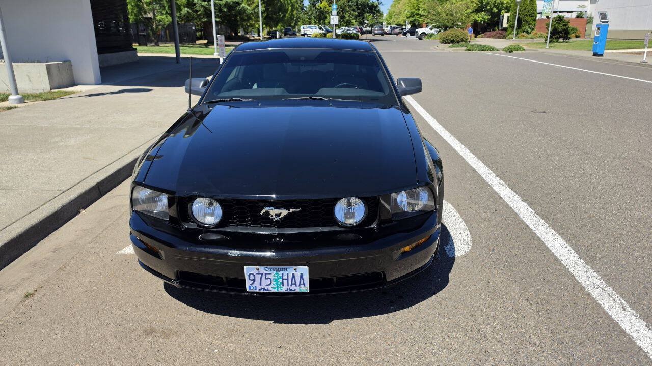 Used 2006 Ford Mustang GT RWD image 2