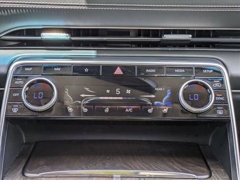 Used 2024 Genesis GV80 3.5T image 13