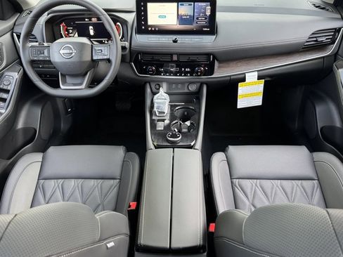 New 2026 Nissan Rogue Platinum AWD/4WD image 19
