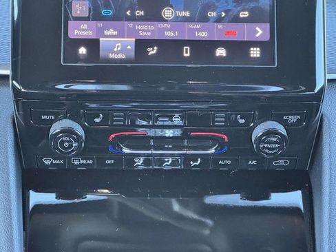 New 2025 Jeep Grand Cherokee L Laredo AWD/4WD image 5
