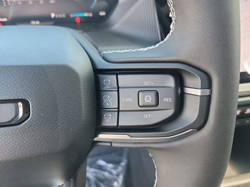 New 2026 Jeep Cherokee Overland image 25