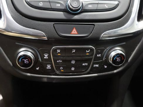 Used 2020 Chevrolet Equinox LT image 28