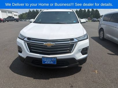 Used 2023 Chevrolet Traverse LT w/ Rear Camera Mirror Package
