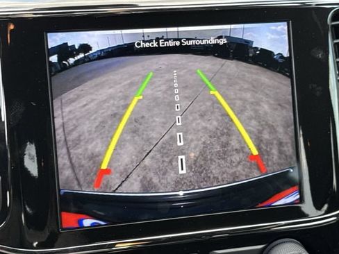 Used 2022 Jeep Grand Cherokee Limited w/ Tech Group RWD image 19