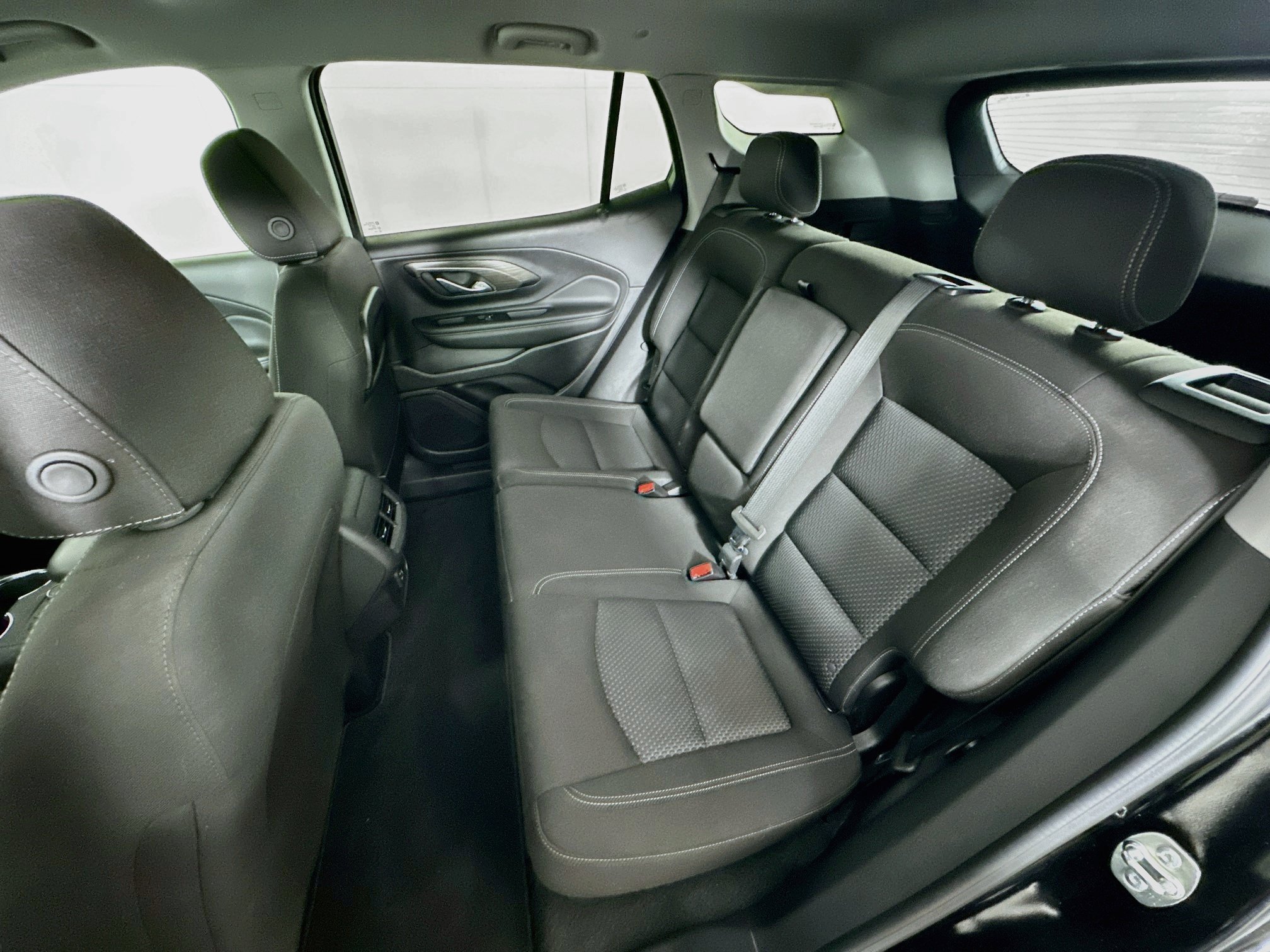 Used 2024 GMC Terrain SLE AWD/4WD image 25