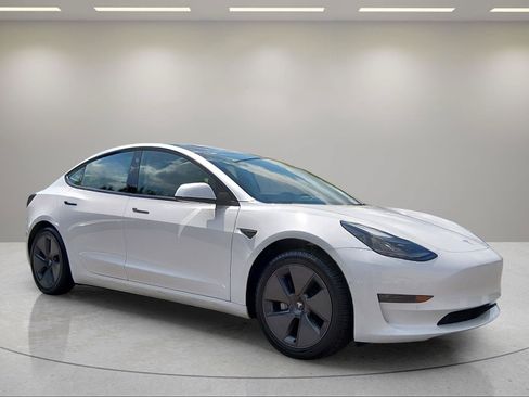 Used 2021 Tesla Model 3 Standard Range Plus RWD image 7