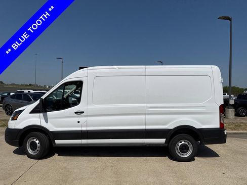 Used 2025 Ford Transit 250 148 Medium Roof RWD image 3