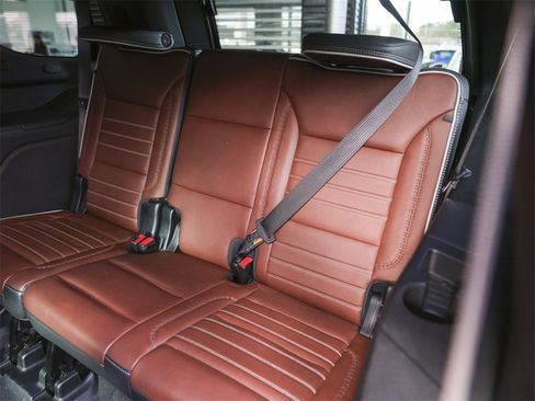 Used 2023 GMC Yukon Denali Ultimate image 33