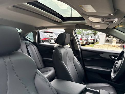 Used 2023 Acura TLX FWD image 9
