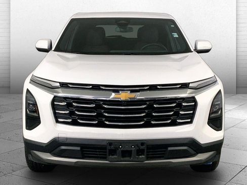 Used 2026 Chevrolet Equinox LT AWD/4WD image 2