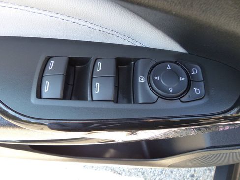 Used 2026 Chevrolet Trax LT w/ Driver Confidence Package FWD image 19