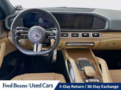 Used 2025 Mercedes-Benz GLS 450 4MATIC image 24