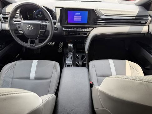 Certified 2025 Toyota Camry SE w/ Convenience Package AWD/4WD image 11