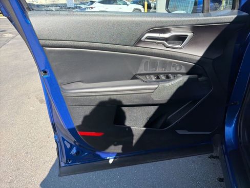 Used 2023 Kia Sportage EX image 27