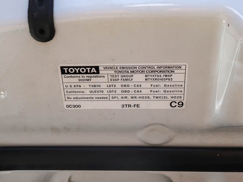 Used 2021 Toyota Tacoma SR5 RWD image 24