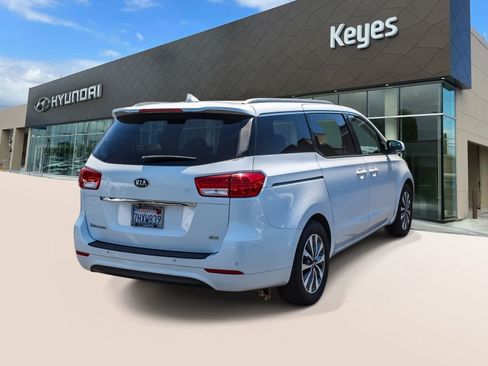 Used 2015 Kia Sedona SX FWD image 4