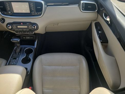 Used 2019 Kia Sorento EX FWD image 23
