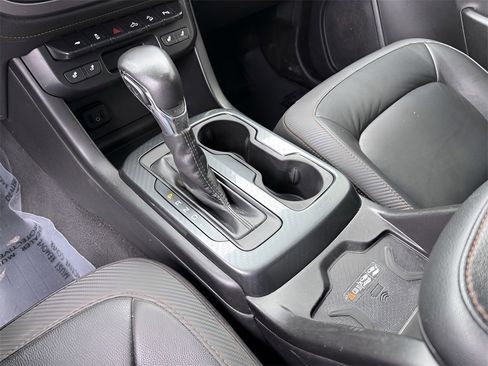 Used 2022 GMC Canyon AT4 image 35