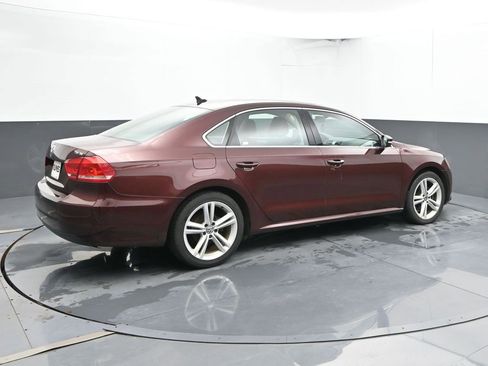 Used 2014 Volkswagen Passat TDI SE FWD image 3