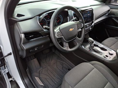Certified 2023 Chevrolet Traverse LT FWD image 26