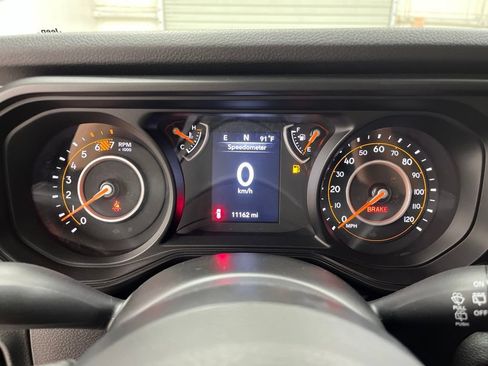 Used 2025 Jeep Wrangler Sport AWD/4WD image 15