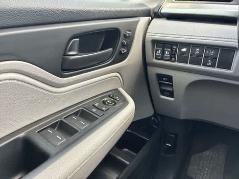 Used 2018 Honda Odyssey EX-L image 41