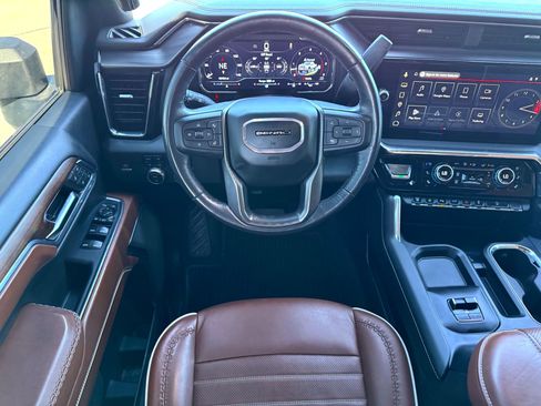 Used 2024 GMC Sierra 2500 Denali Ultimate image 26
