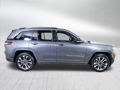 Used 2024 Jeep Grand Cherokee Overland w/ Advanced Protech Group III AWD/4WD image 8