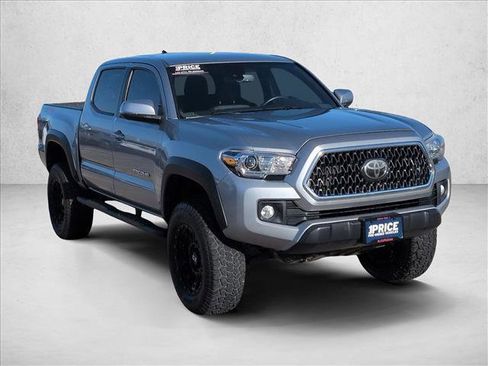 Used 2019 Toyota Tacoma TRD Off-Road image 3