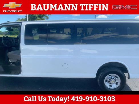 Used 2024 Chevrolet Express 3500 LT w/ LT Preferred Equipment Group image 15