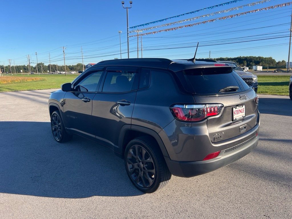 Used 2021 Jeep Compass Latitude w/ Sun and Sound Group AWD/4WD image 4