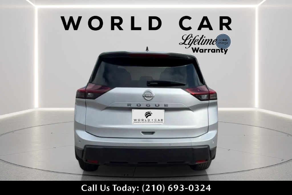 Used 2025 Nissan Rogue S FWD image 4
