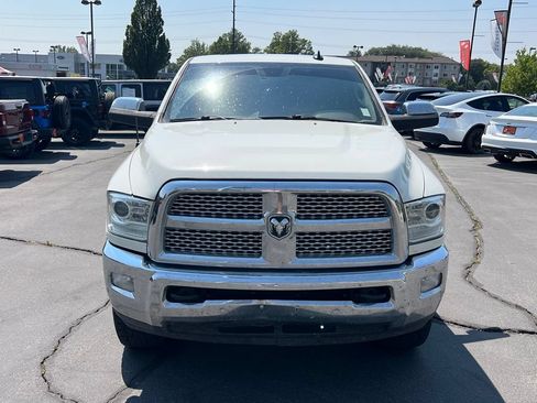 Used 2018 RAM 2500 Laramie w/ Convenience Group AWD/4WD image 4