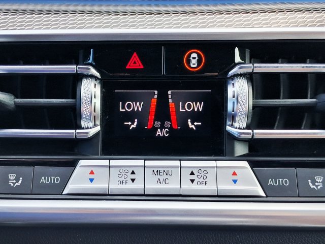 Used 2023 BMW X5 xDrive45e w/ M Sport Package AWD/4WD image 22