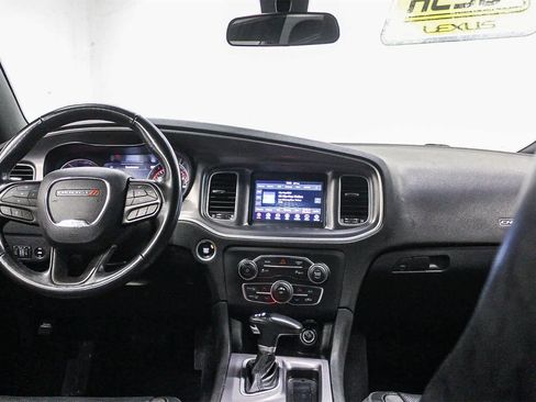 Used 2022 Dodge Charger SXT w/ Leather Interior Group image 13