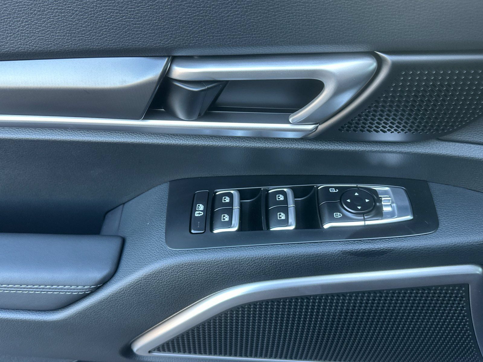 New 2025 Kia Telluride S FWD image 11