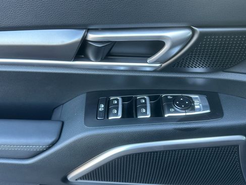 New 2025 Kia Telluride S image 11