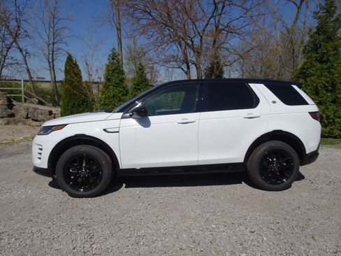 New 2025 Land Rover Discovery Sport Dynamic SE image 7