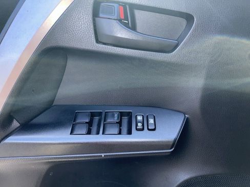 Used 2017 Toyota RAV4 LE image 14