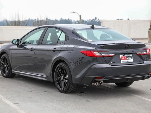 Used 2026 Toyota Camry SE w/ Multimedia Upgrade Package image 7