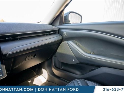 Used 2021 Ford Mustang Mach-E Premium image 17
