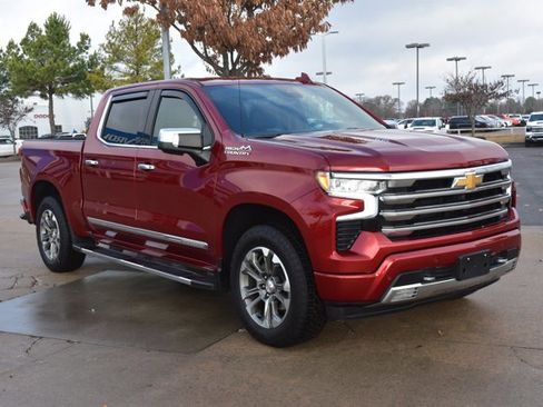 Used 2024 Chevrolet Silverado 1500 High Country w/ Technology Package image 3