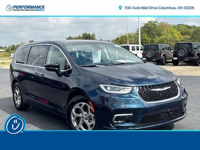 Used 2024 Chrysler Pacifica Limited w/ Trailer Tow Group