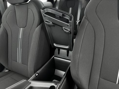 New 2025 Hyundai Elantra Sport FWD image 18