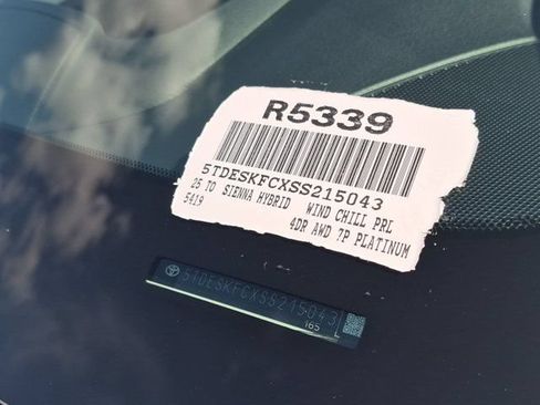 Certified 2025 Toyota Sienna Platinum AWD/4WD image 19