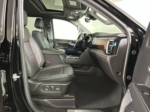 Used 2025 GMC Sierra 2500 Denali w/ Denali Reserve Package AWD/4WD image 36